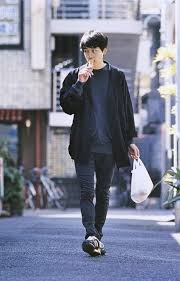 今はやりの塩顔男子界のプリンス メンズノンノのモデル坂口健太郎の癒しまとめです 女子が好きそうな綺麗なお顔ですね 3ページ目 坂口健太郎 ファッション 高校生 ファッション メンズ メンズファッション