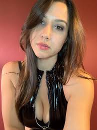 Ceara Lynch على X: Going live tonight on LF 6pm pst subscribe to watch:  t.coqZo4QkE2fl t.coj8WGdllgDk  X