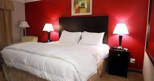 جميع درجات اللون الأحمر في دهان حوائط غرف النوم interior design bedroom relaxing bedroom bedroom colors