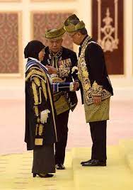 Pingat setia mangku paku buwana xiii (p.m.p). Ketua Hakim Negara Dahului Senarai Penerima Darjah Kebesaran Persekutuan Utusan Borneo Online