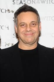 Lois Guzman's Instagram, Twitter & Facebook