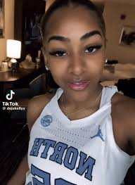 Caleb Love and Rj Davis Drama