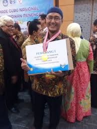 Selamat atas prestasi yang diraih guru smansa di olimpiade guru nasional tingkat nasional. Juara 1 Olimpiade Guru Nasional Ogn 2018