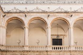 Let us take you on a journey beyond the italy you know and love. Catania Italien 3 Oktober 2019 Fassade Der Kathedrale Von Saint Agatha In Italien Lizenzfreies Foto Und Stockbild
