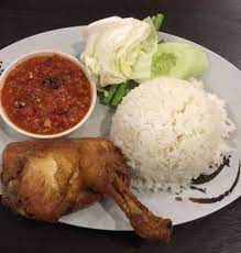Jangan lupa untuk menambahkan lalapannya seperti kol. Nasi Ayam Penyet Hameediyah Anggrek Desa Brunei Food Rice Grains