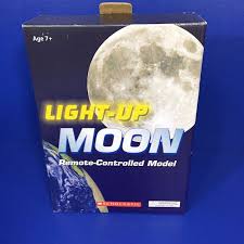 Scholastic Light Up Moon Remote Controlled Model Displays 8 Moon Phases Book Scholastic Scholastic Book Sale Books