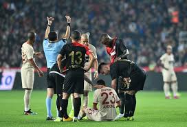 Maç öncesi süper lig'de sezonun ilk maçında galatasaray sahasında gaziantep fk'yı ağırlıyor. Gaziantep Fk Galatasaray Foto Galeri