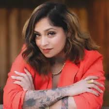 Heena Joshi, Real Estate Agent