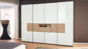 Landhaus ist kein kurzlebiger trend, sondern ausdruck einer tiefempfundenen sehnsucht nach natürlichkeit, geborgenheit und wohlbefinden. Hochwertige Kleiderschranke Schwebeturenschranke