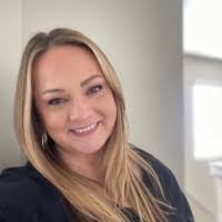 Natalie Mcneil's Instagram, Twitter & Facebook