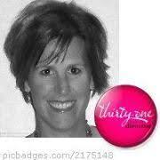 Kelly Detter's Instagram, Twitter & Facebook