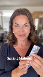 🌸 Seint- Makeup Simplified With Crystal