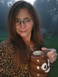 Good morning everyone and Happy Thirsty Thursday or Friday Eve whatever  floats your boat. It is cloudy and warm but no rain. Today is work