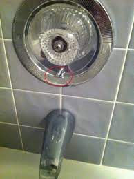 If it worked correctly once upon a time, it probably has a build up of minerals inside the valve. Bathtub Faucet Won T Stay Depressed To Direct Water To Shower Head Diy Home Improvement Forum
