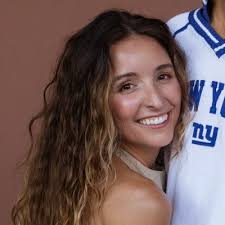 FEEDING STARVING CELEBRITIES FT. LARRAY