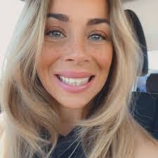 Tabitha Estep's Instagram, Twitter & Facebook