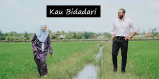 Bila tahu naira menanggung beban hutang keluarga , semua lelaki menjauhkan diri. Drama Bidadari Kiriman Tuhan Astro Ria Azhan Co