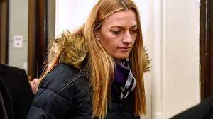 Petra kvitová, née le 8 mars 1990 à bílovec (en tchécoslovaquie, aujourd'hui tchéquie), est une joueuse de tennis tchèque. Tennisstar Petra Kvitova Beschreibt Messerangriff