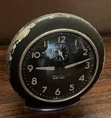 Preços baixos em Baby Ben Relógio de corda em despertadores colecionáveis  (1930-1969)