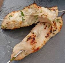 Brochettes D Escalopes De Dinde Marinees Au Yaourt 0 Et Parfumees A L Estragon Recette Lig Recette Ptitchef Recette Recette Escalopes De Dinde Recette De Plat