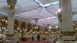 Masjid masjid yang ditampilkan pada artikel ini memiliki keindahan arsitektur yang luar biasa. Video Ketika Hujan Mengguyur Masjid Nabawi Madinah Saat Ramadhan Kumparan Com