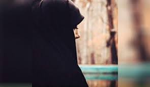 ذهاب الزوجه لعملها قبل انتهاء مدة الحداد على الزوج..هل يجوز؟