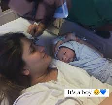 The baby boy was born to them on feb 21 (2021) in the morning. Kareena Kapoor Khan Saif Ali Khan Blessed With Baby Boy Netizens Pour In Wishes Oneindia News