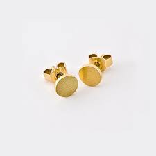 The golden touch punctuate your outfit with gold stud earrings. Flat Solid Gold Stud Earrings Disk Earrings Small Gold Etsy