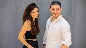Önümüzdeki çekimlerde bige önal da sen çal kapımı dizisinde aktif oyuncu olarak görev alacak. Sen Cal Kapimi 20 Serkan Proposes To Eda Selin Tries To Break Them Up Video Alsiasi