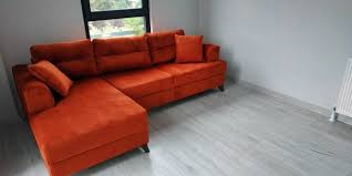 Soru 52 Kiremit Renk Kose Koltuk Takimi Ile Uyumlu Fon Perde Hali Onerisi Dekor Ekrani