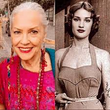 Ana Bertha Lepe murió a la edad de 80 años en la Ciudad de México el jueves  24 de octubre de 2013. Las causas de la muerte fueron complicaciones de una  cirugía