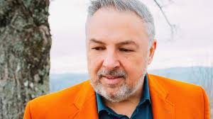 Mark Bishop tells the story of Lazarus with inspired songwriting