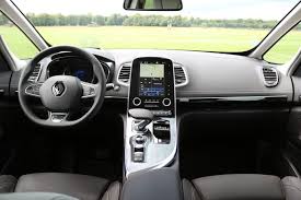 Technische daten, bilder, preise & laufende kosten sowie informationen zu verbrauch, kofferraumvolumen und pannenstatistik. Essai Renault Espace Tce 225 2017 Voiture De Direction