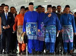 Bn masih mengekalkan logo dacing sebagai logo rasmi pru14, manakalah pakatan harapan yang dianggotai parti keadilan rakyat (pkr), parti amanah negara (amanah), democratic. Sebab Sebenar Kita Kalah Pru 14 Jawapan Kepada Johari Ghani Editor Malaysia