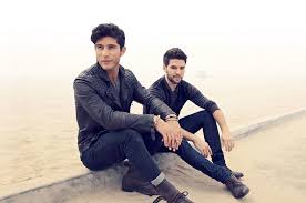 The jonas brothers momentarily expanded to a quintet during the nashville stop of their happiness begins tour as they invited country duo dan + shay out to perform their crossover smash tequila. Dan Shay Kommen Erstmals Nach Deutschland Country Co