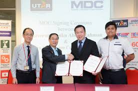 Nx dimension sdn bhd is hiring in malaysia! Mou With Mdc Prof Chuah And Leow Exchanging The Mou While Dr Yap Far Left And Gregsson Far Right Look On A Memorandum Of Understanding Mou Between Utar And Macro Dimension Concrete Sdn Bhd Mdc Was Signed On 15 August 2018 At