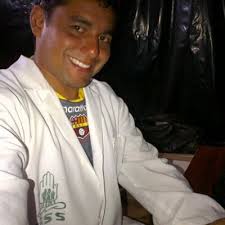 Dr Roberto Saavedra (@elrobysaahopp)