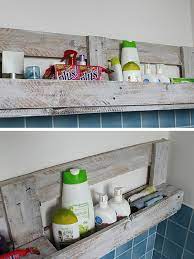 Palette definition, a thin and usually oval or oblong board or tablet with a thumb hole at one end, used by painters for holding and mixing colors. Etagere En Palette 19 Idees Originales A Copier