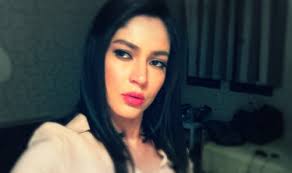 حيث نشرت الفنانة ندى موسى مجموعة صور لها ظهرت فيها ترتدي مايوه بكيني، وشاركت جمهورها بصور لها وهي تستمتع بوقتها على الشاطئ أثناء إجازتها الصيفية، وهو الأمر الذي تسبب في انتقادات. Ø§ÙÙÙØ§ÙØ© ÙØ¯Ù ÙÙØ³Ù ØªØ¹ØªØ°Ø± Ø¹Ù ÙØ³ÙØ³Ù Ø§ÙÙÙÙØ© Ø¨Ø³Ø¨Ø¨ ÙØ­ÙØ¯ ÙÙÙØ¯Ù