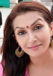 Mona Mathews's Instagram, Twitter & Facebook