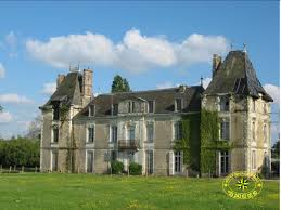 Achat vente location et gestion locative ! Chateau Xixeme Siecles 14 Pieces 14ha De Terres Mayenne Angevine Entre Laval 53 Et Sable 72 Belles Demeures Chateaux Proprietes Campagnardes Immobilier Mayenne Immobilier Sarthe