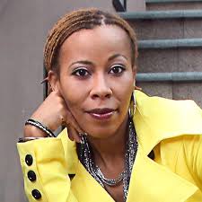 Amazon.com: Native Voices: A Literary Collection of Emerging Indigenous  Writers eBook : Franz, Monique, Nouman, Radiyah , Suwanee Dees, Deidra ,  Waukau, Brooke , Powell, Shantell : Kindle Store