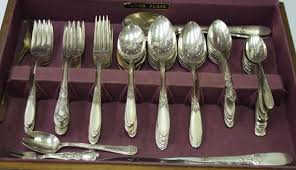 70 pc service for 8 oneida community tudor plate queen bess flatware 1946 case. Lot Tudor Plate Oneida Community Silver Plate Pattern Fantasy Flatware