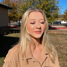 Kayla Lewis Beauty added a new photo...