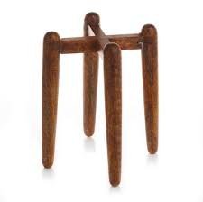 Small Mango Wood Plant Stand Is Hand Carved And Sanded By Artisans In The Indian City Of Saharanpur Known For Its In 2020 Wood Plant Stand Wood Planters Planter Stand