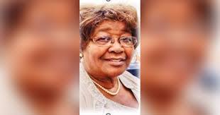 Doris Simmons's Instagram, Twitter & Facebook