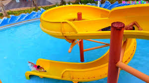 Permainan perosotan kolam renang atau biasa di kenal perosotan air merupakan jenis perosotan fiber kolam renang yang sangat digemari. Bermain Air Perosotan Berenang Di Water Slide Kolam Renang Fun Kids Water Park Youtube