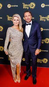 Dit zijn alle genomineerden of klik hier als je dit een leuk artikel vindt 11 X De Opvallendste Outifts Van Het Gouden Televizier Ring Gala Linda Nl