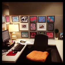 Unique Cubicle Office Decorating Ideas With Dollar Tree Frames With White Square Table And Black Unique Office Furniture Cubicle Decor Office Furniture Layout