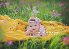 Pin By Sarah Seibert On Photography Children Outdoor Baby Photography Baby Girl Photography Outdoor Baby Pictures